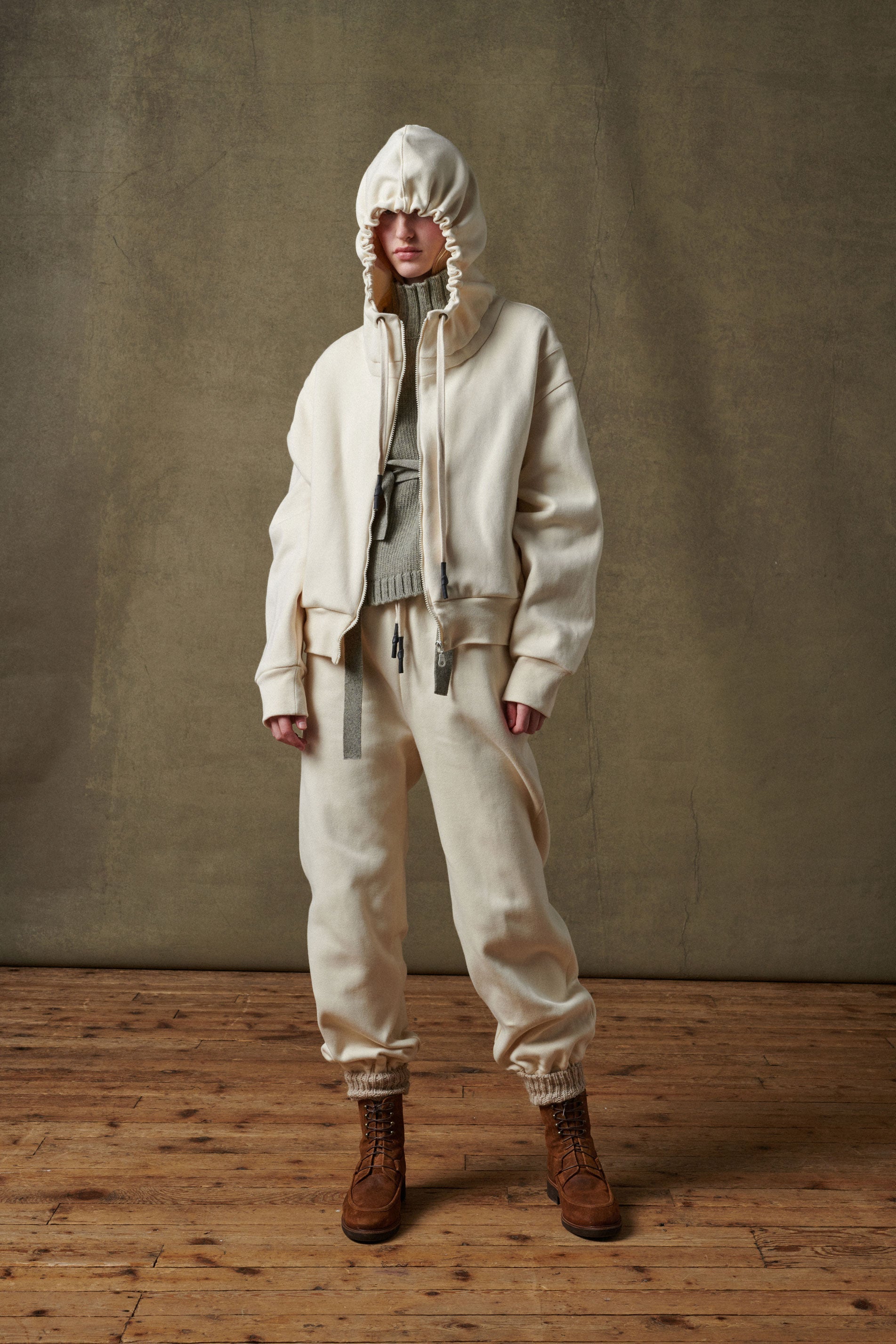 24 / DJV 55€ 7-7 / ST100%   JOGGING SOUTH