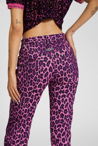 Pantalon Les Punks imprimé léopard en denim - Pink & Purple Black