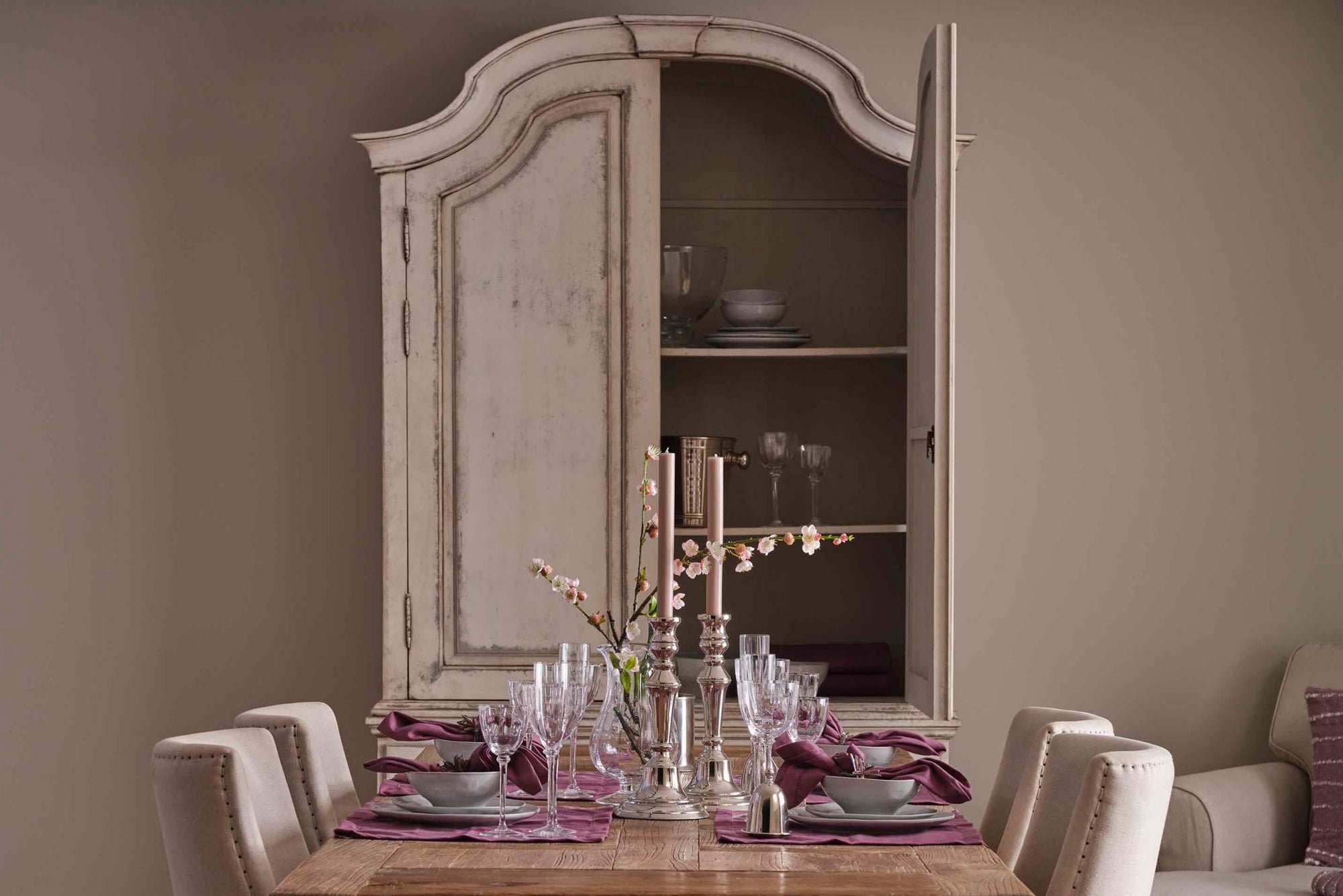 ARMOIRE DIVINA