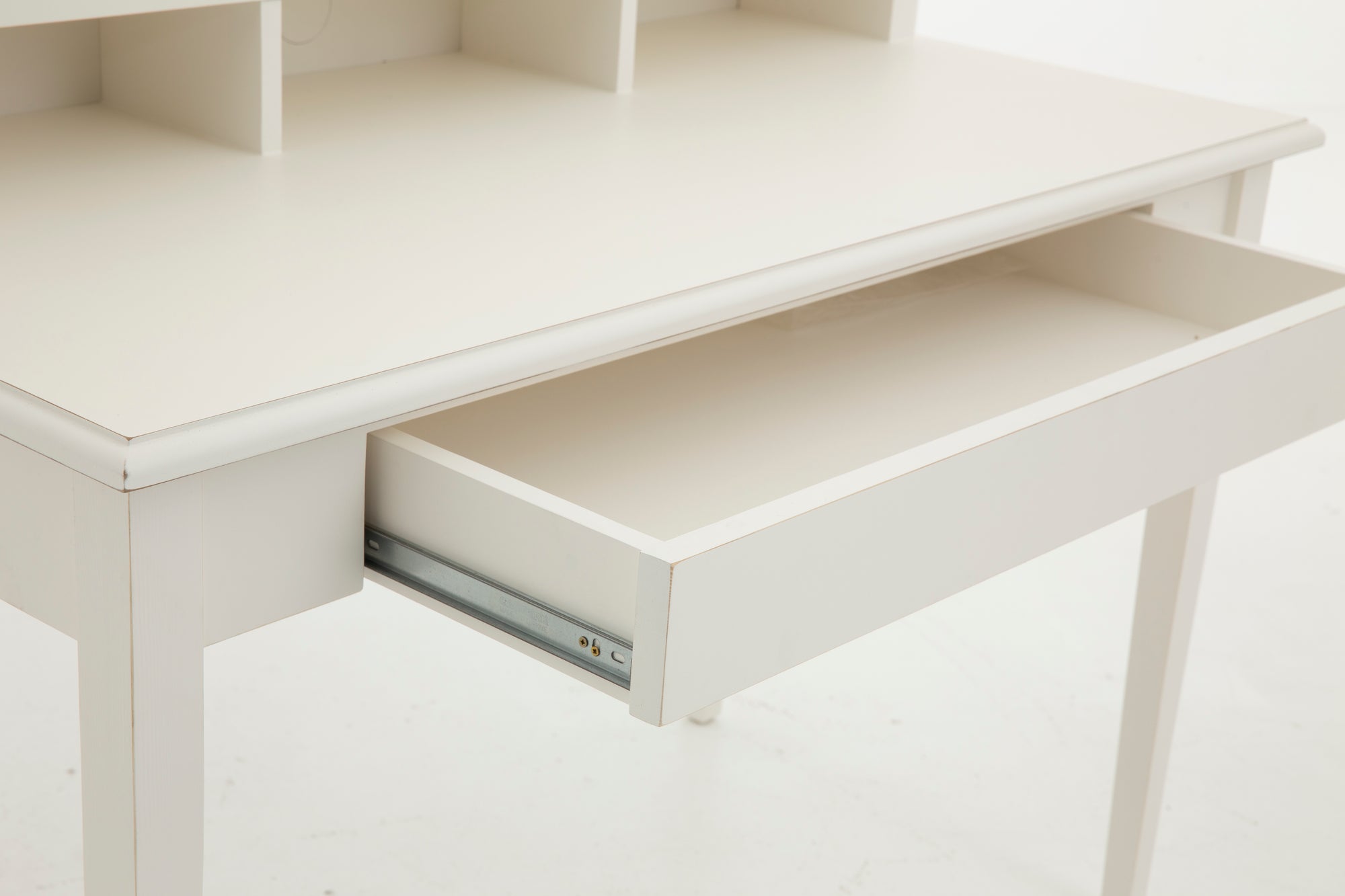 BUREAU ALEXIA
