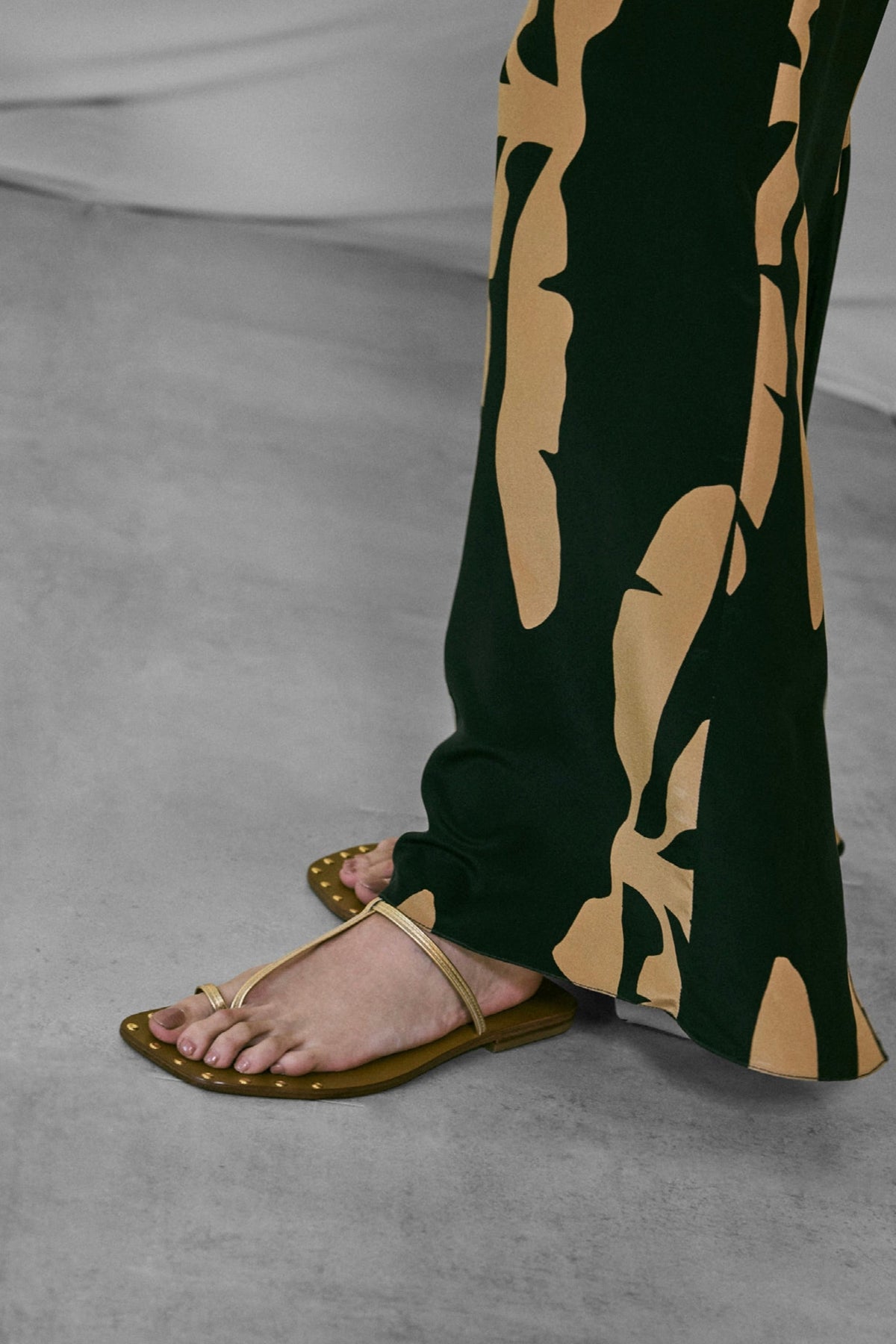Maze Trek leather sandals - Gold