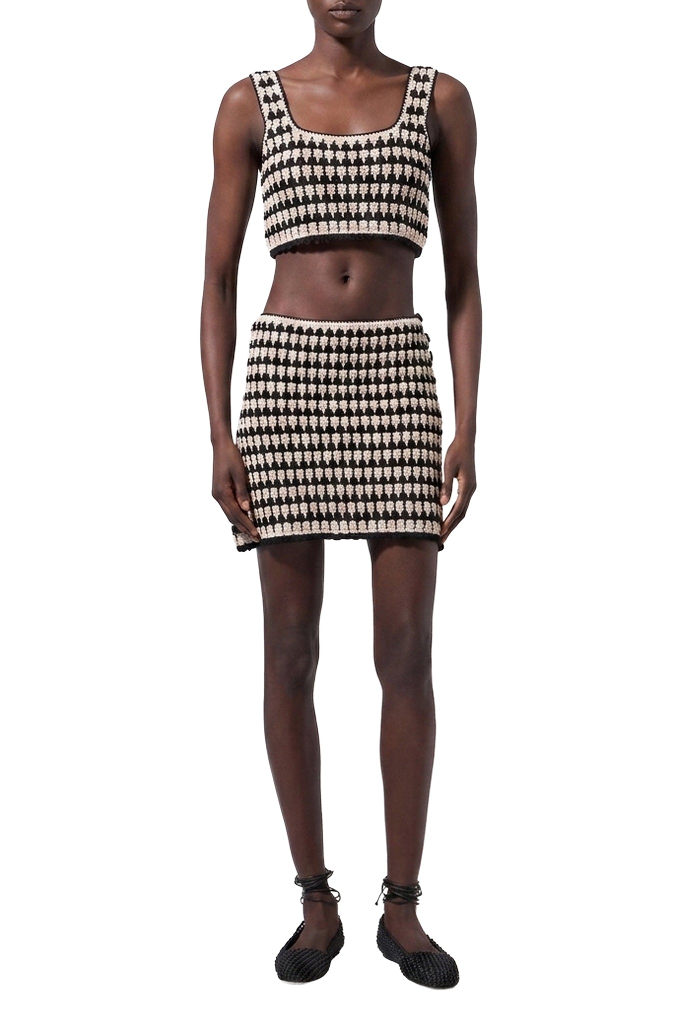BLACK & WHITE // GONNA/SKIRT
