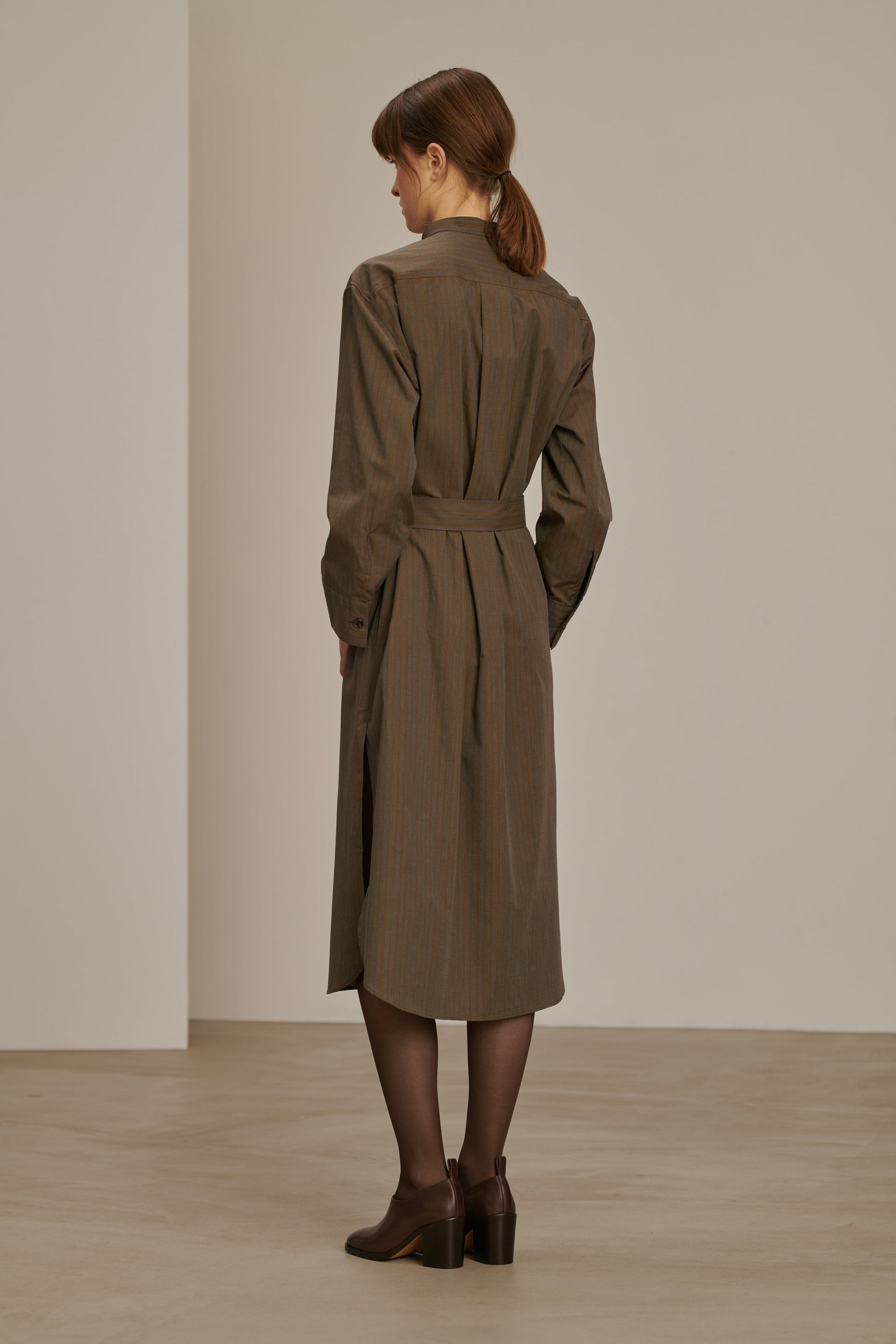 127 / NEW   ROBE CHAINE & TRAME AKIKO