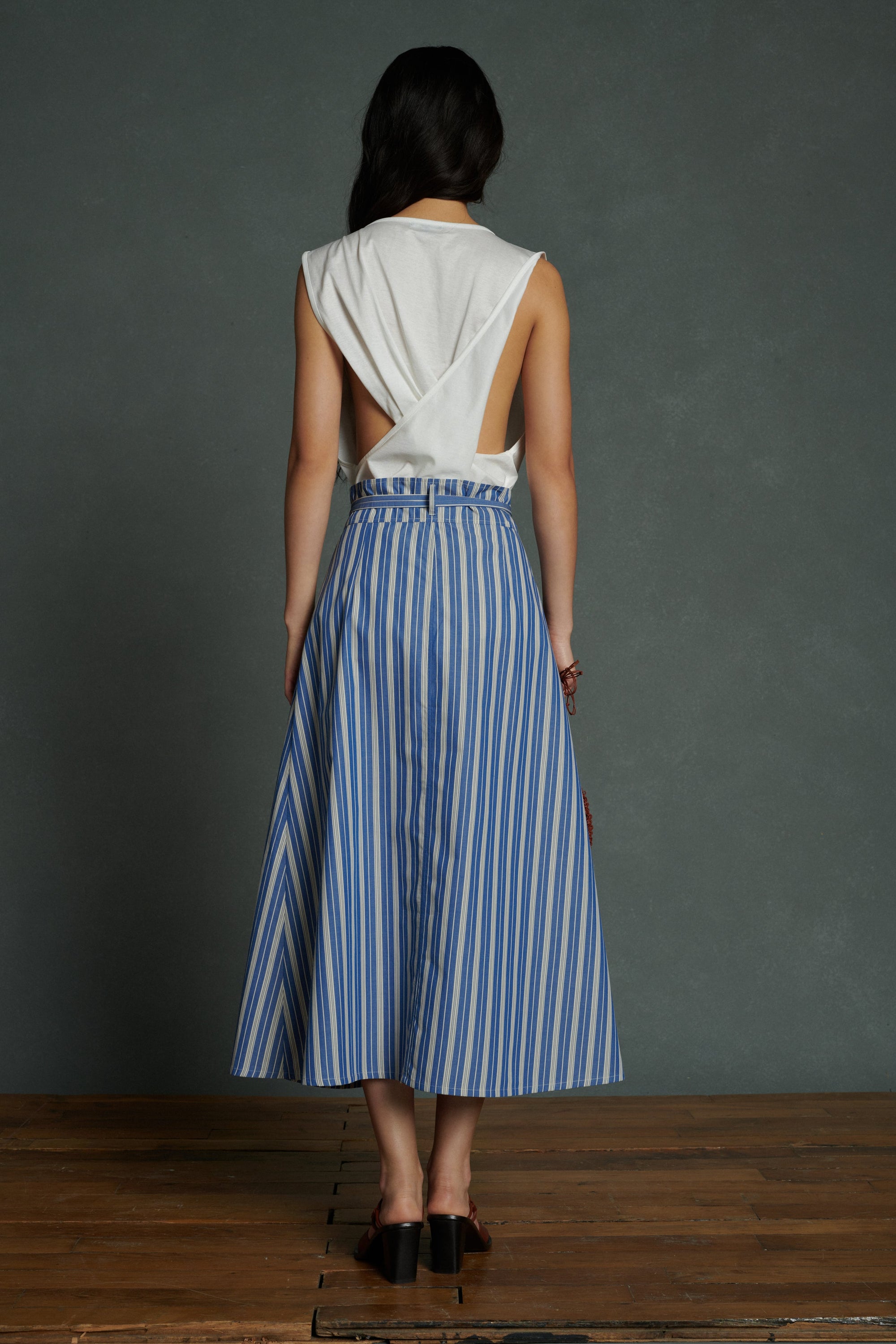 50 / NEW   TSHIRT MANCHES COURTES AMAYA