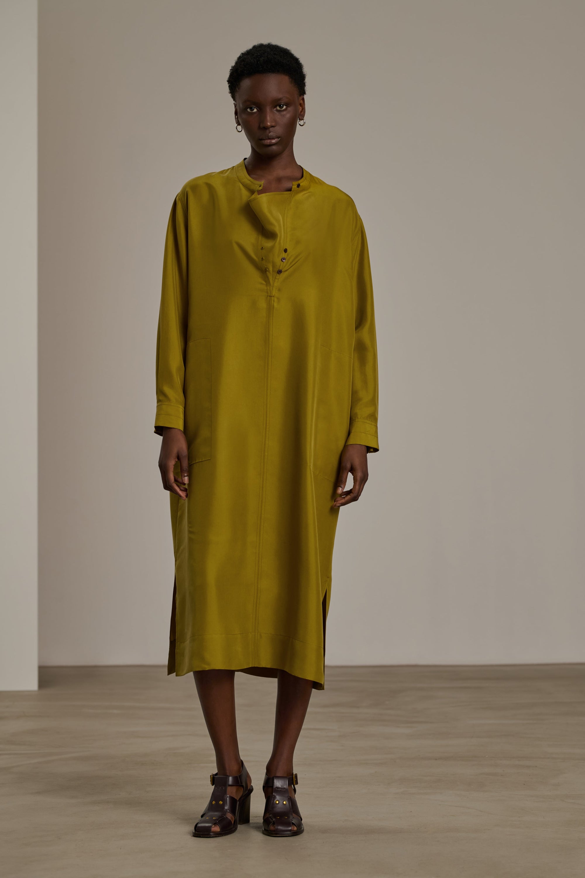 81 / NEW   ROBE CHAINE & TRAME CABOURG