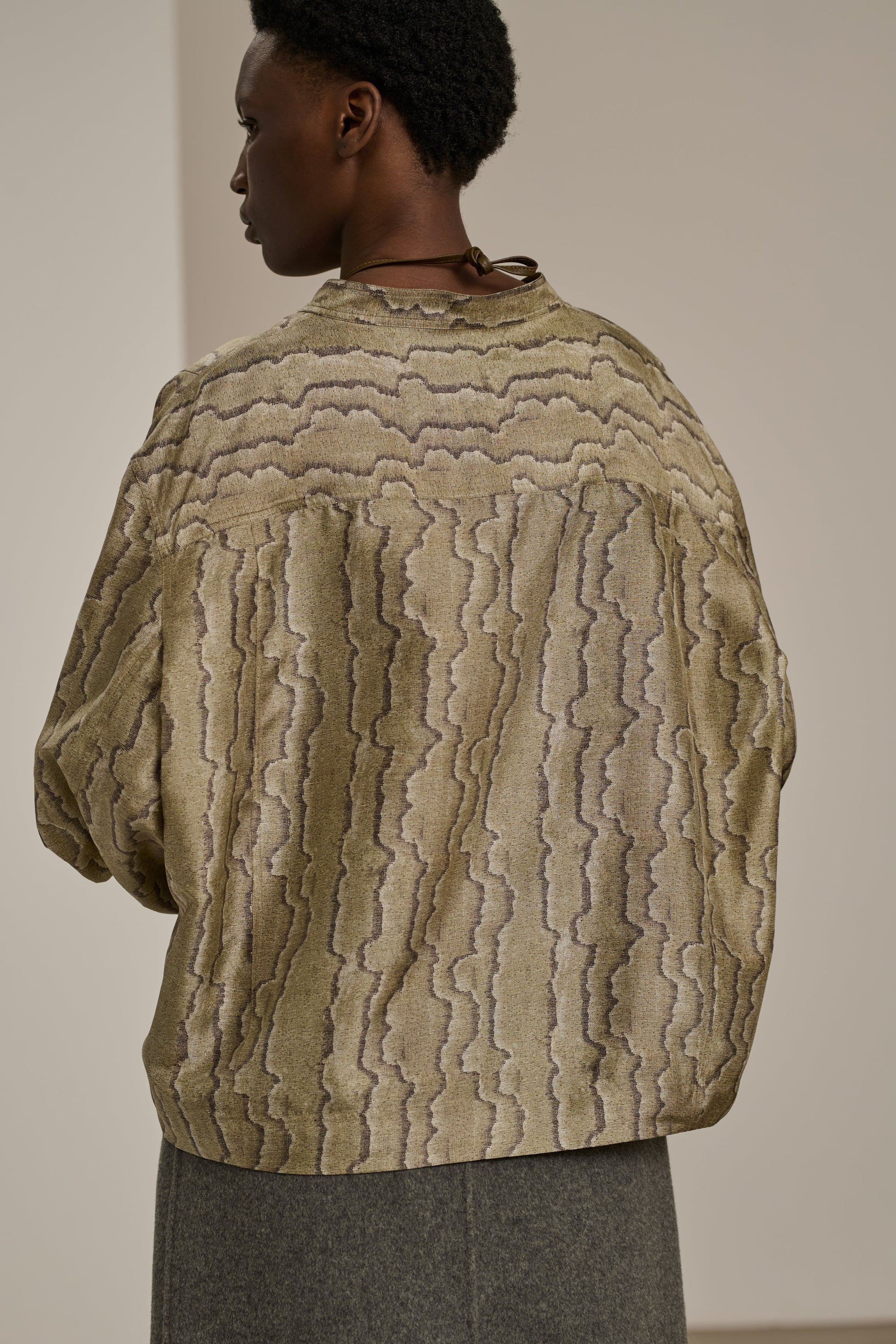 44 / NEW   BLOUSE CHYPRE