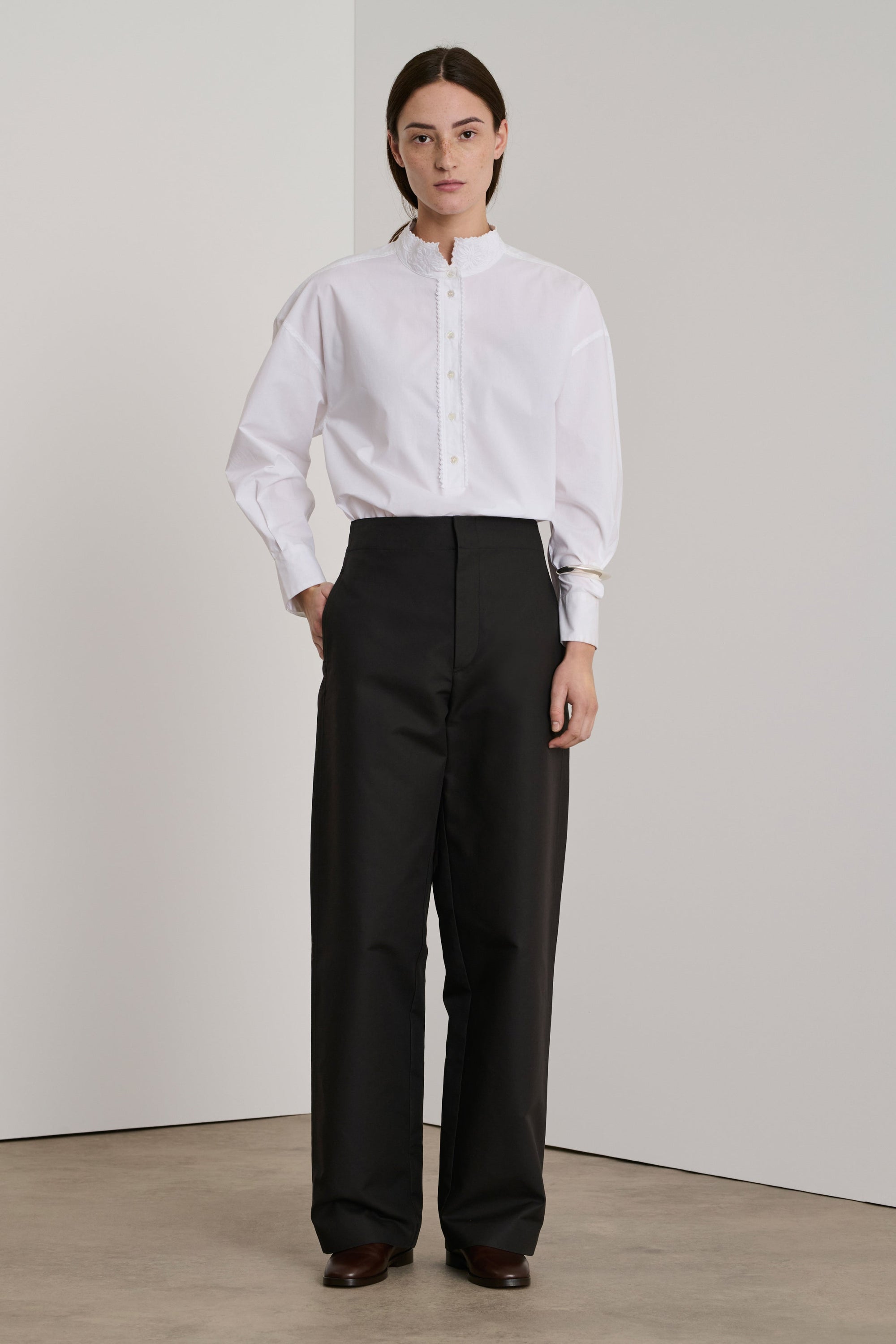 BLANC CHEMISE POEME