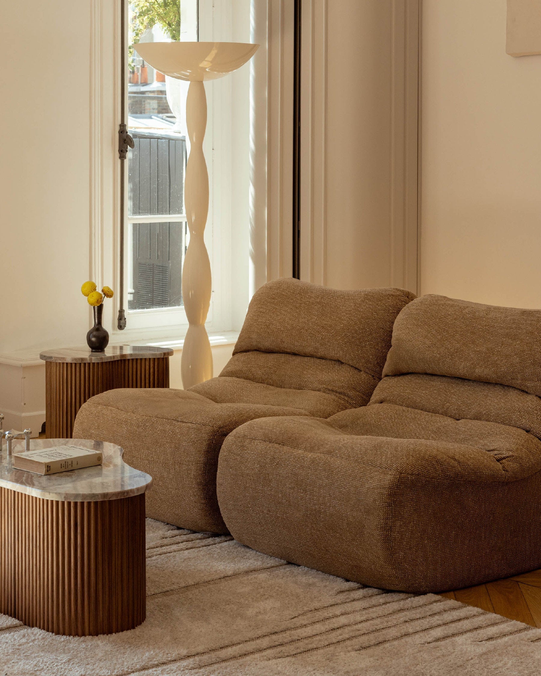Ardenia floor lamp in fibreglass - White