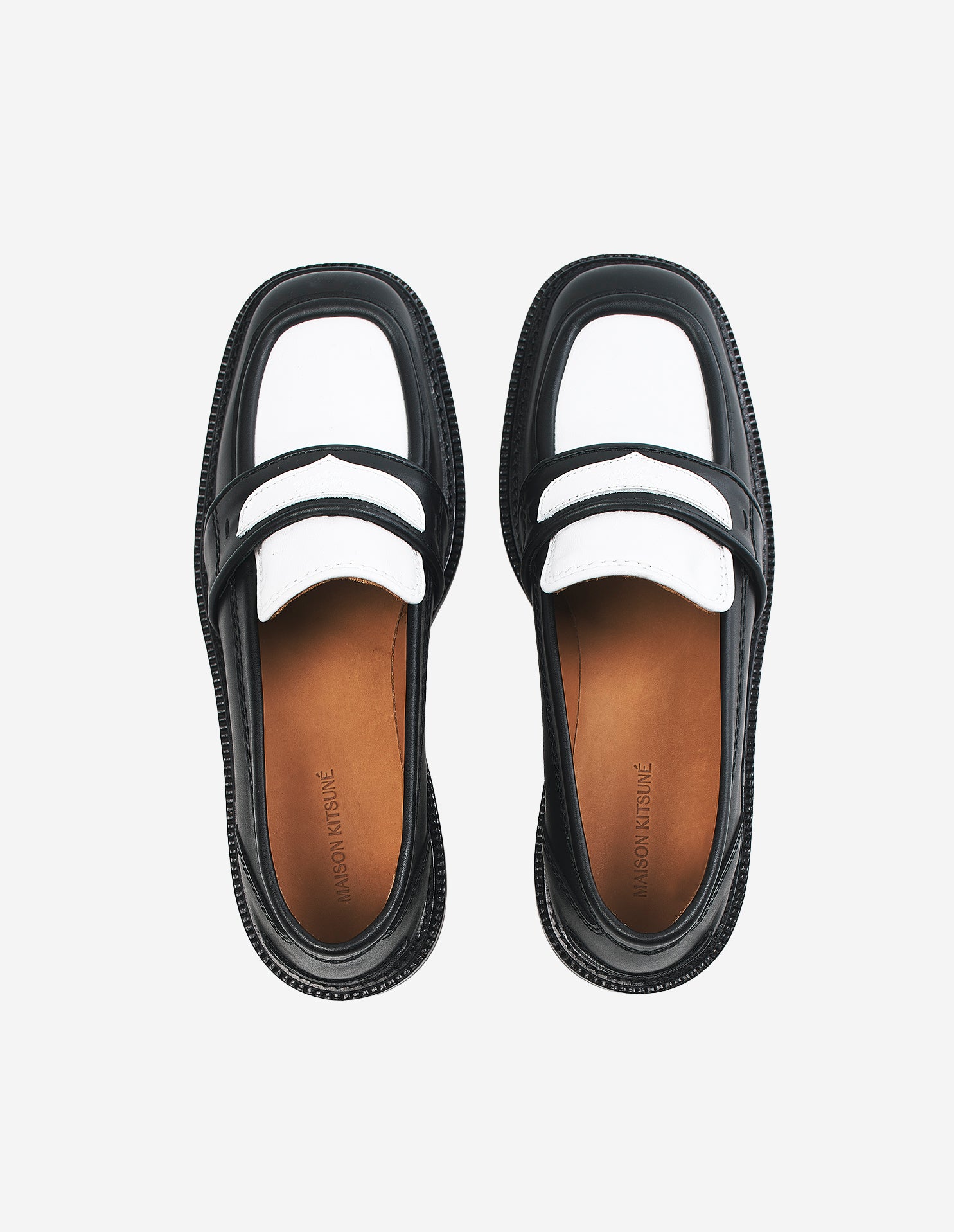 Moccasins with leather embroidery - Black & White