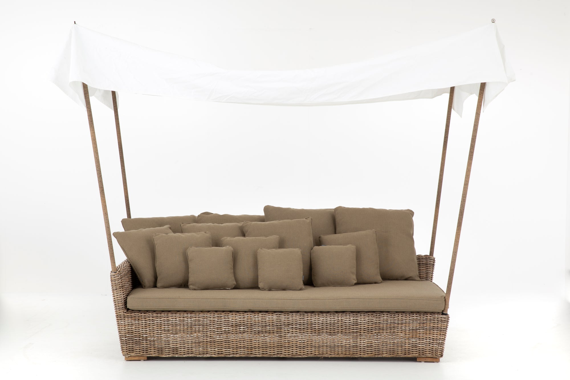LIT SOFA HILLS AVEC CIEL ET COUSSINS