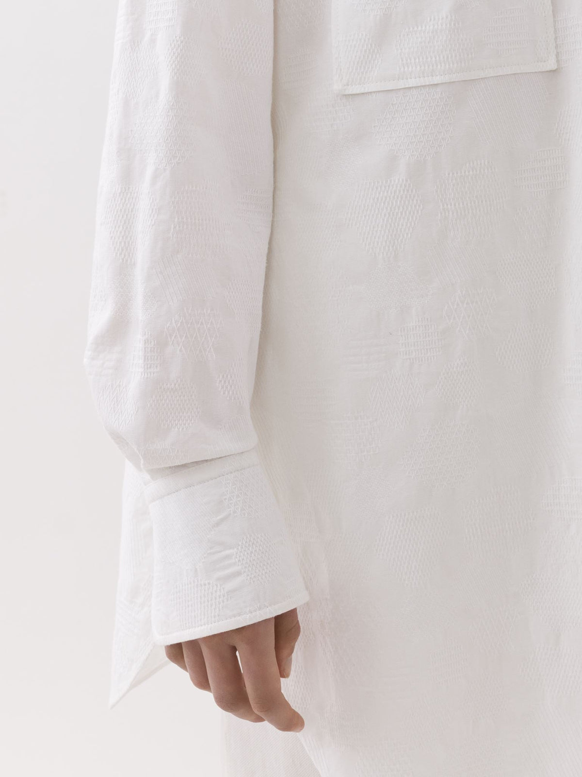 BASEPLUS_White TOP - White