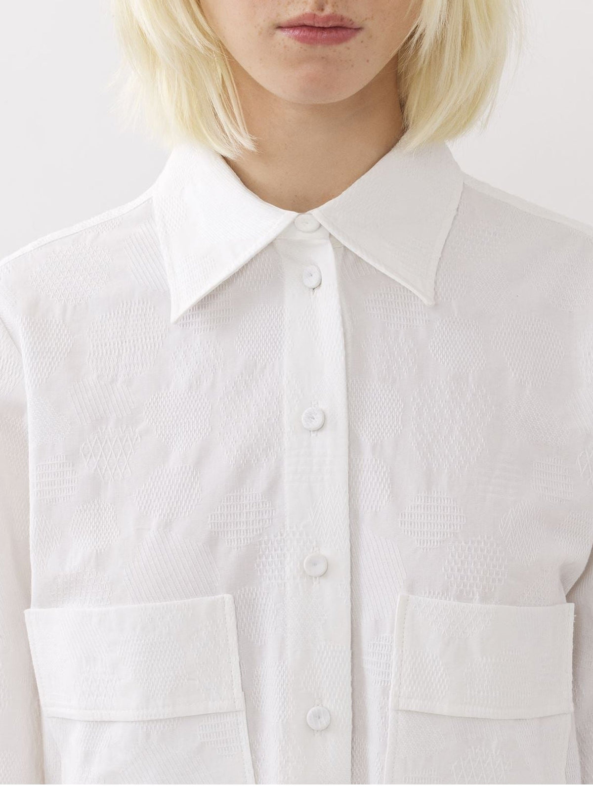 BASEPLUS_White TOP - White