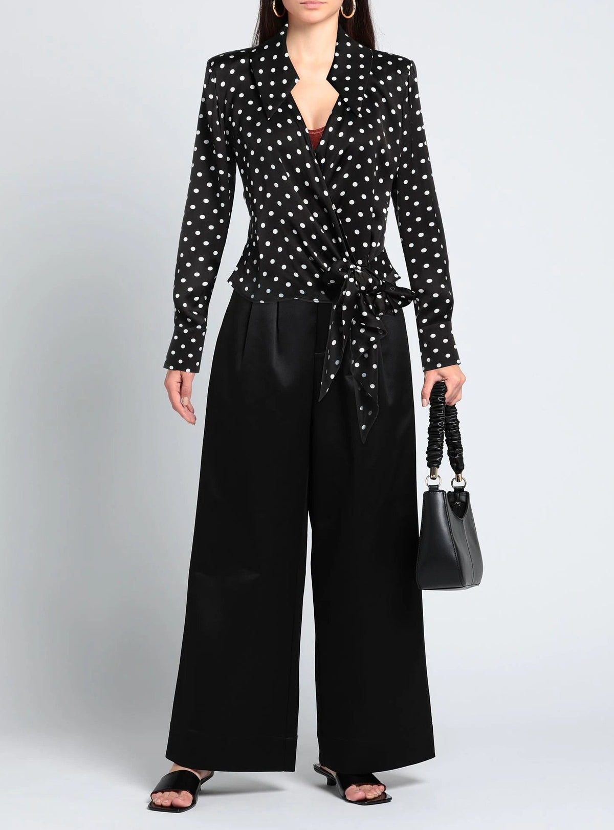 Chemise courte à pois et nouée - Noir & Blanc