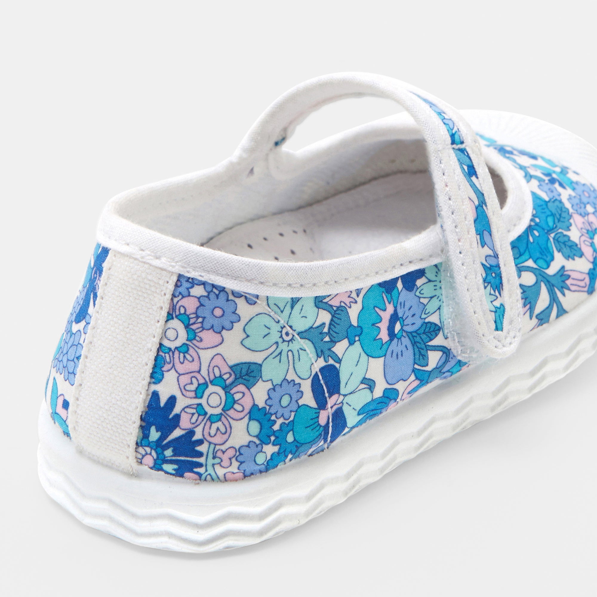16 QTY / BLEU/MULTICO CHAUSSURES TOILE PENNY