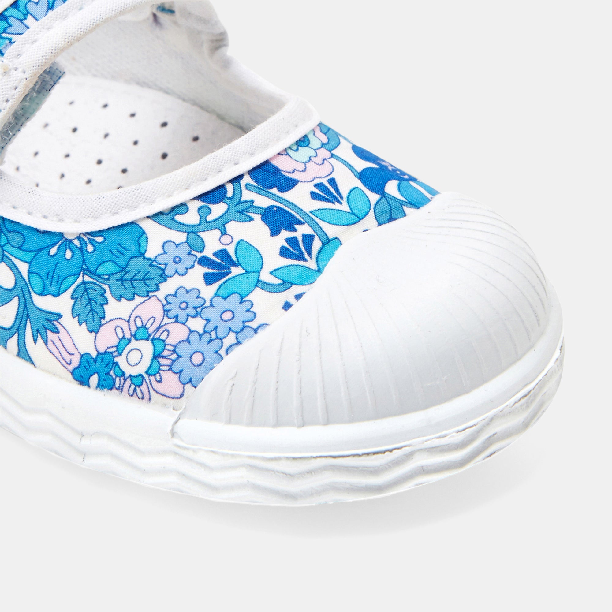 16 QTY / BLEU/MULTICO CHAUSSURES TOILE PENNY