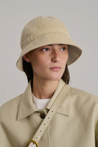 JAUNE PALE CHAPEAU POTTI