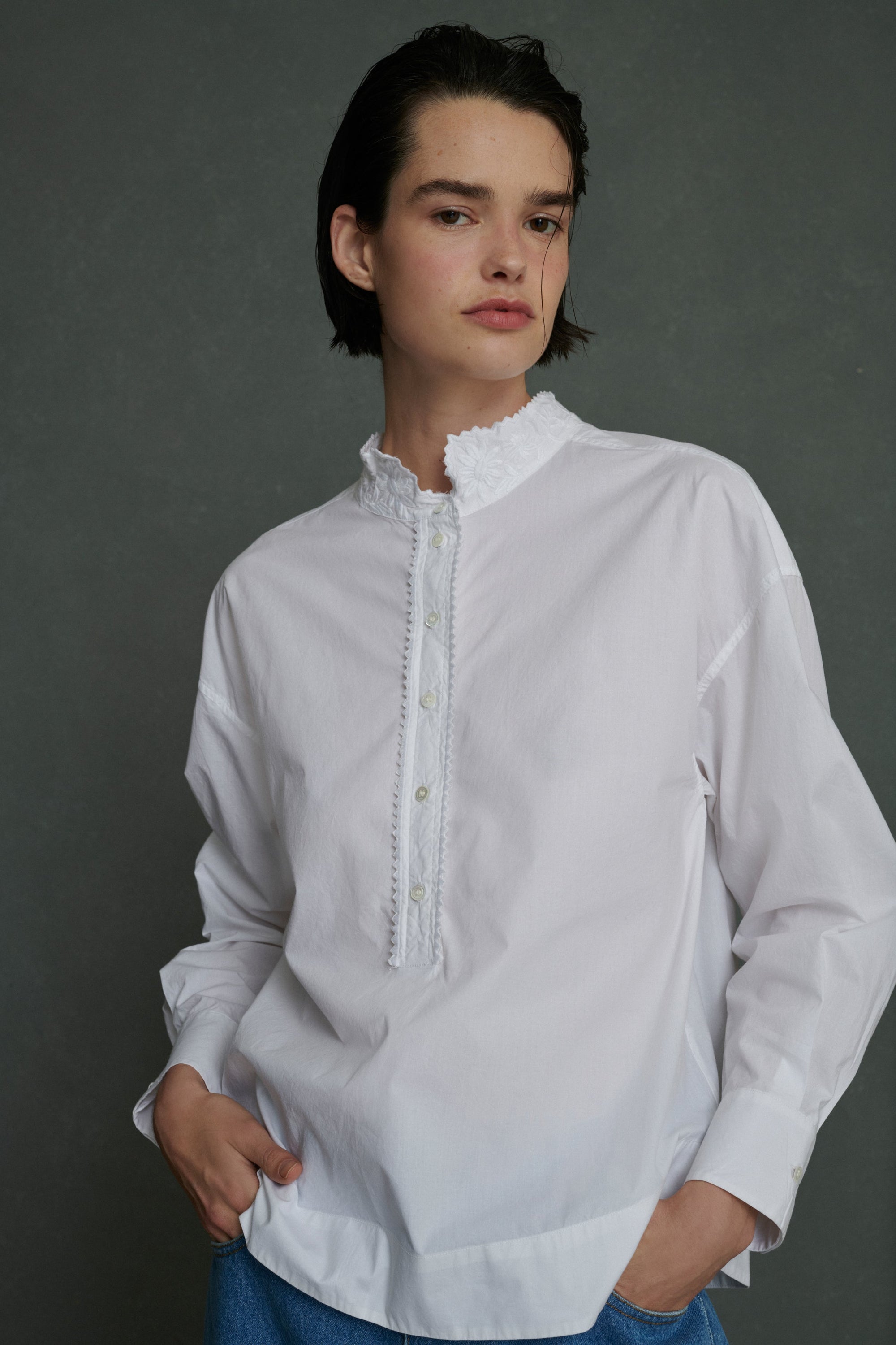 BLANC CHEMISE POEME