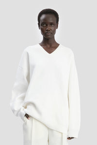 Relaxed Fit V-Neck Jumper - White
