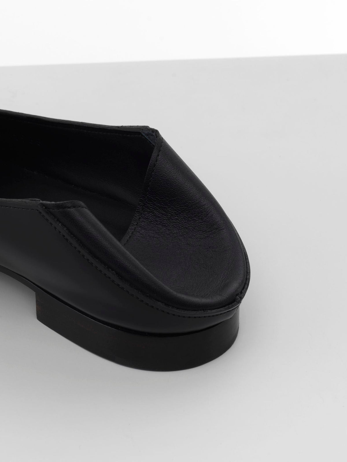 Black FLATS - Black