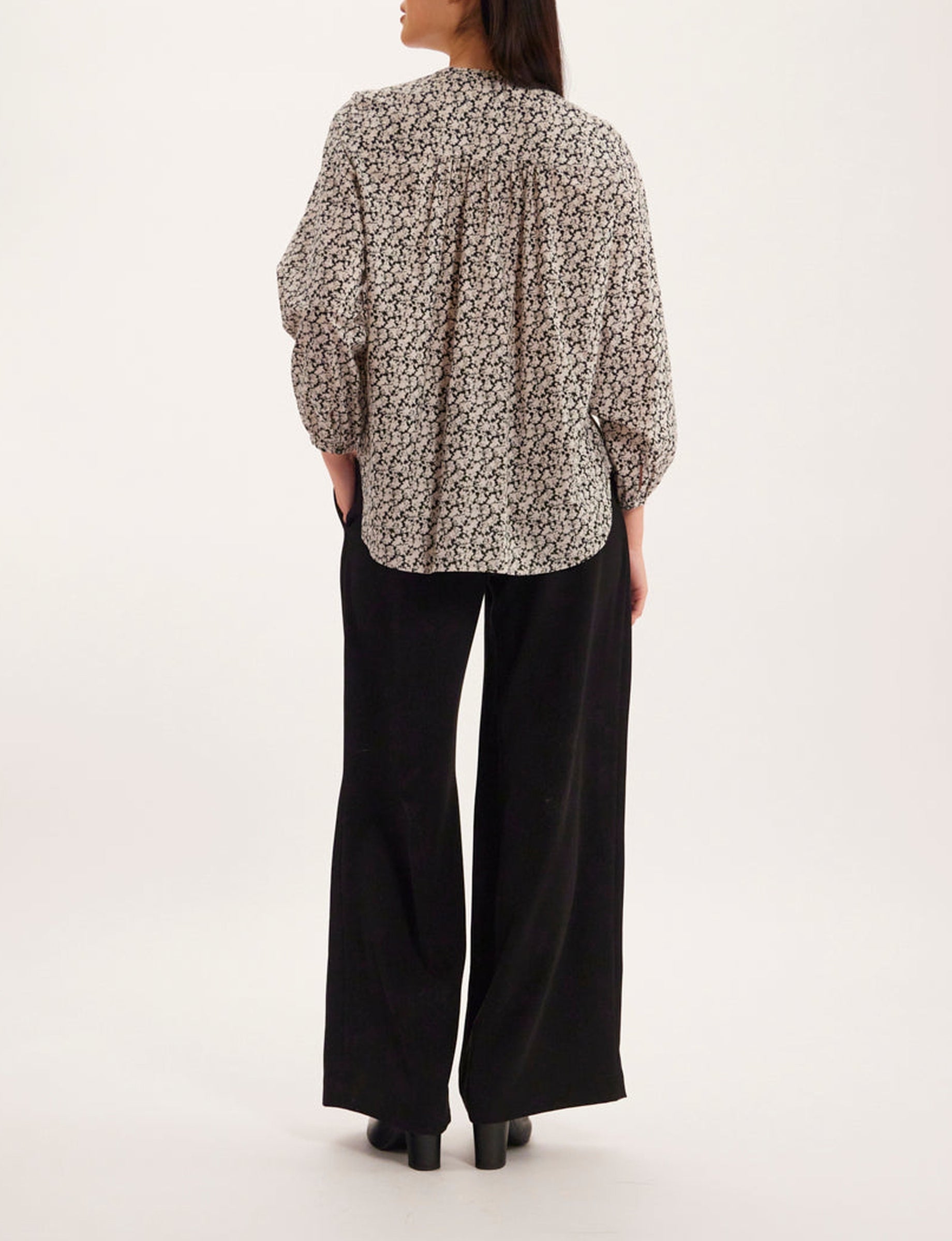 29qty RELIQUAT 80€ 10%  / Blouse droite Josephine - Black Beige