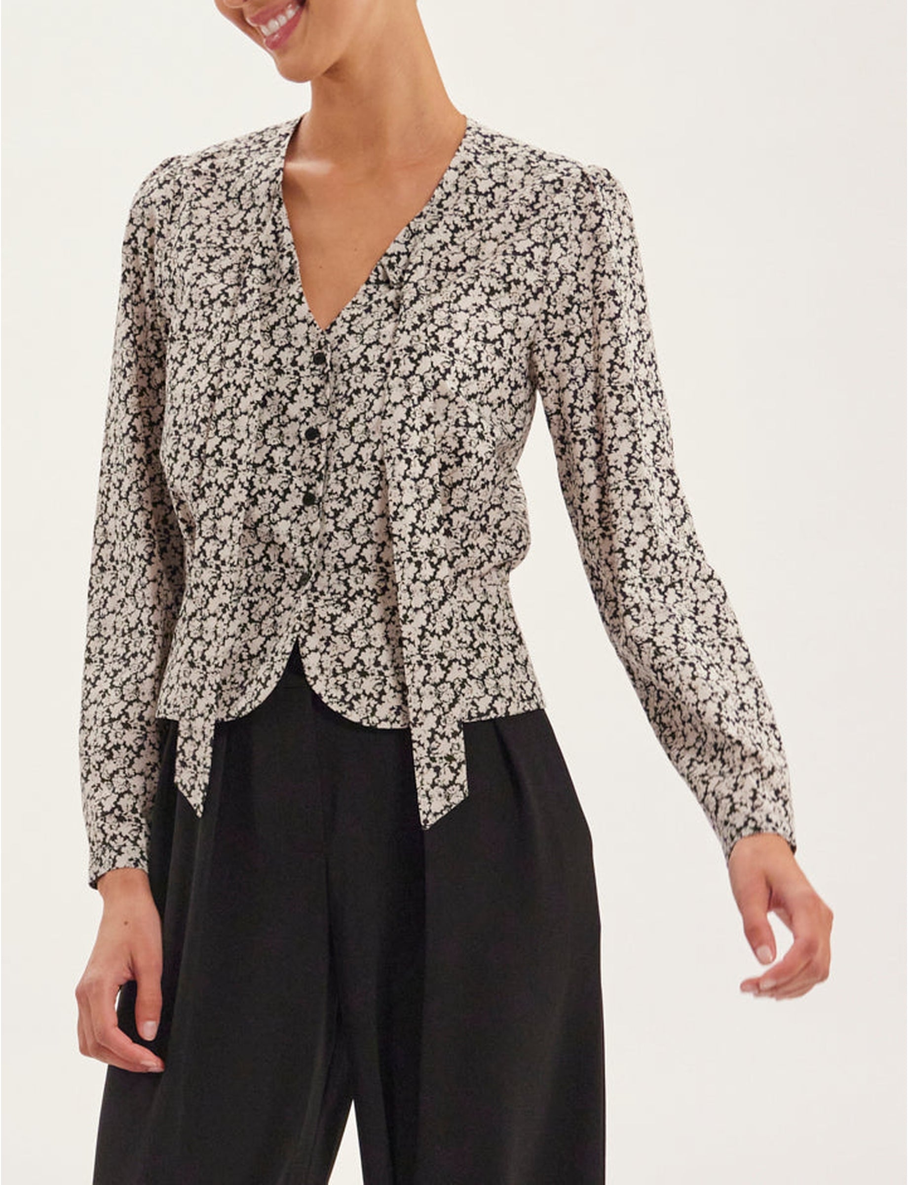 54qty RELIQUAT 65€ 1,4%  / Blouse cintrée Emeline - Black Beige