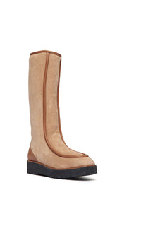 Tayna Boot en camel shearling