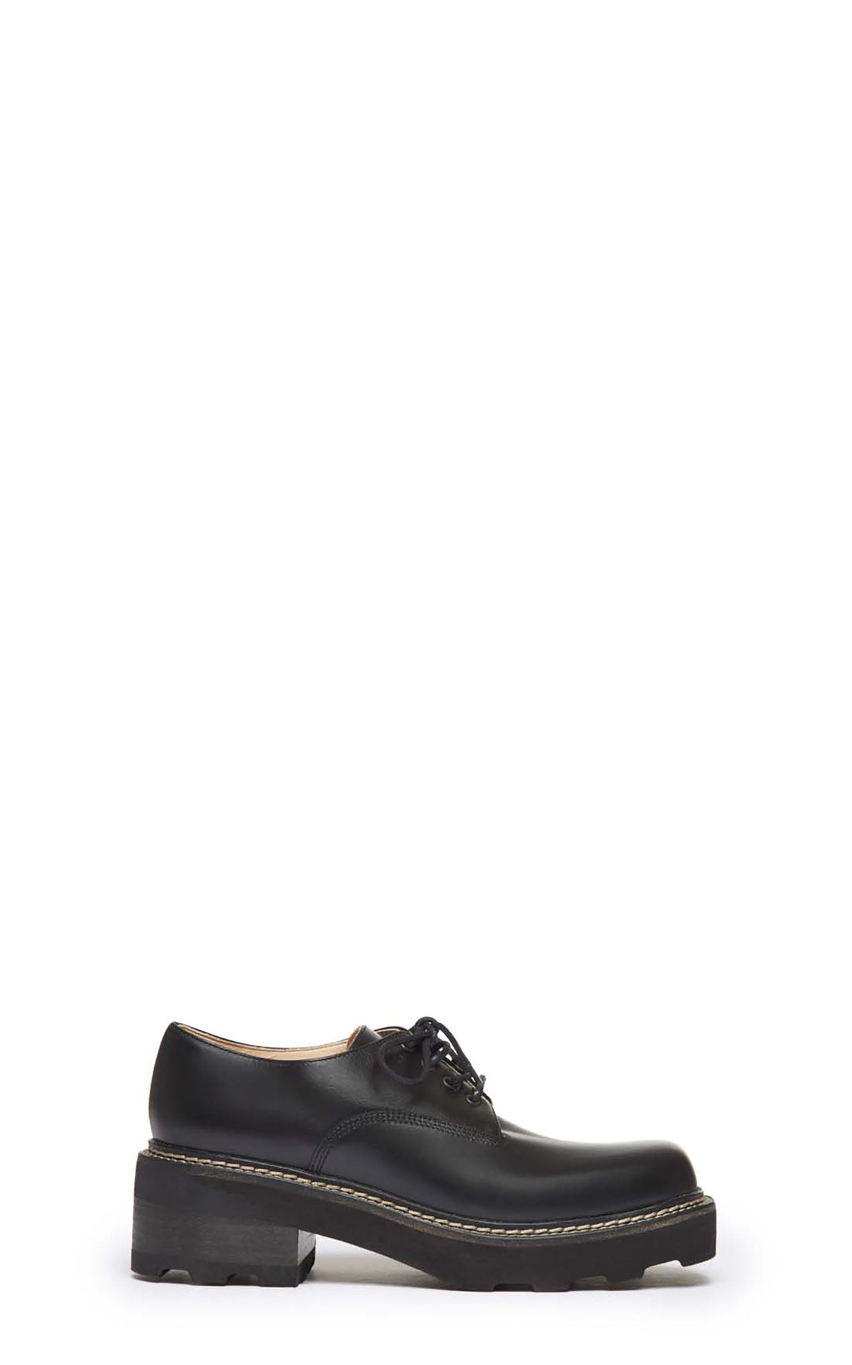 Tera Brogue en noir calf