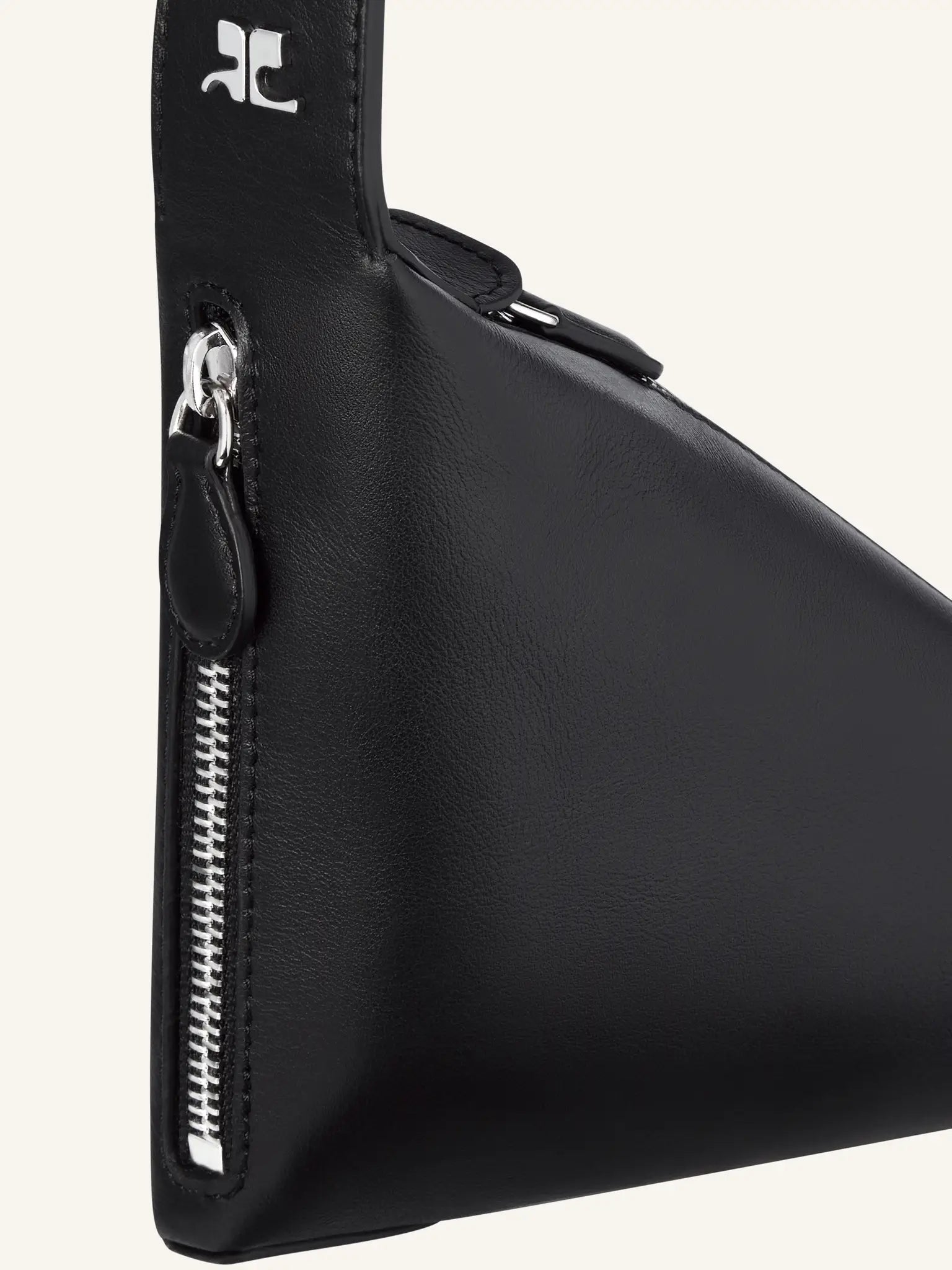 17pcs NEW / LE MEDIUM ONE BAG EN CUIR