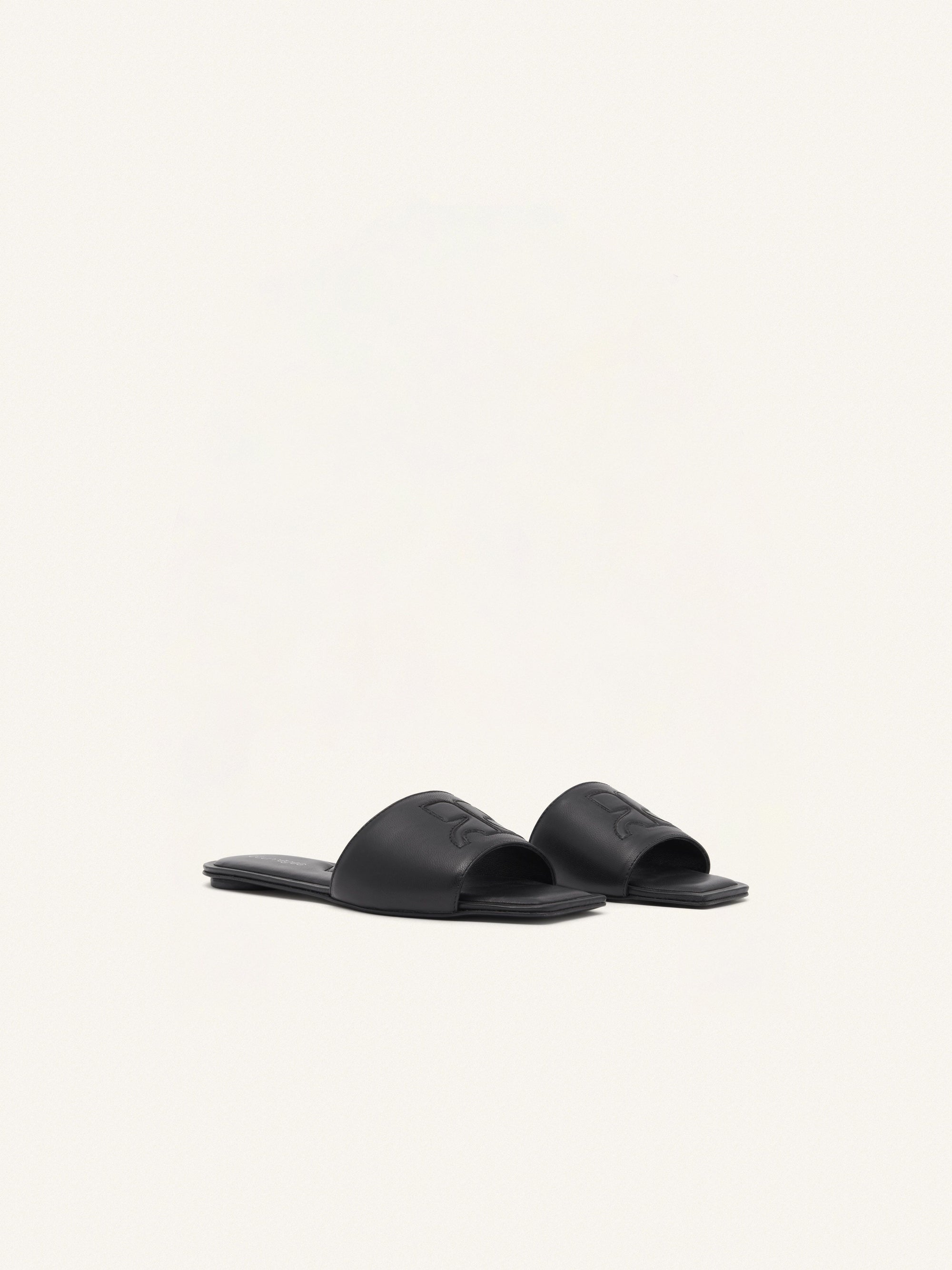43pcs NEW / SANDALES PLATES EN CUIR - Black