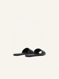 43pcs NEW / SANDALES PLATES EN CUIR - Black