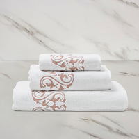 ORNATE MEDALLION EMBROIDERY / SERVIETTE DE BAIN