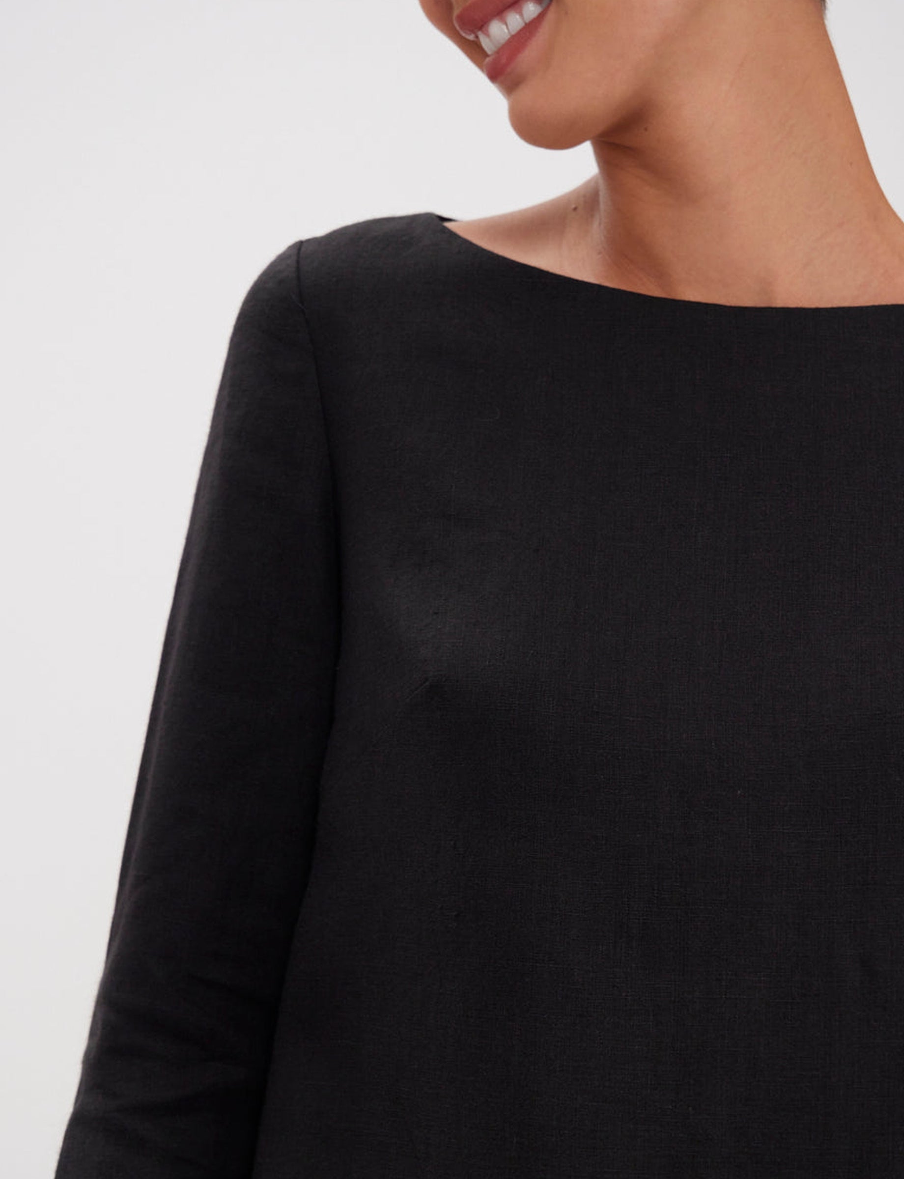 6qty RELIQUAT 90€ 25%  / Robe droite Megan en lin - Black