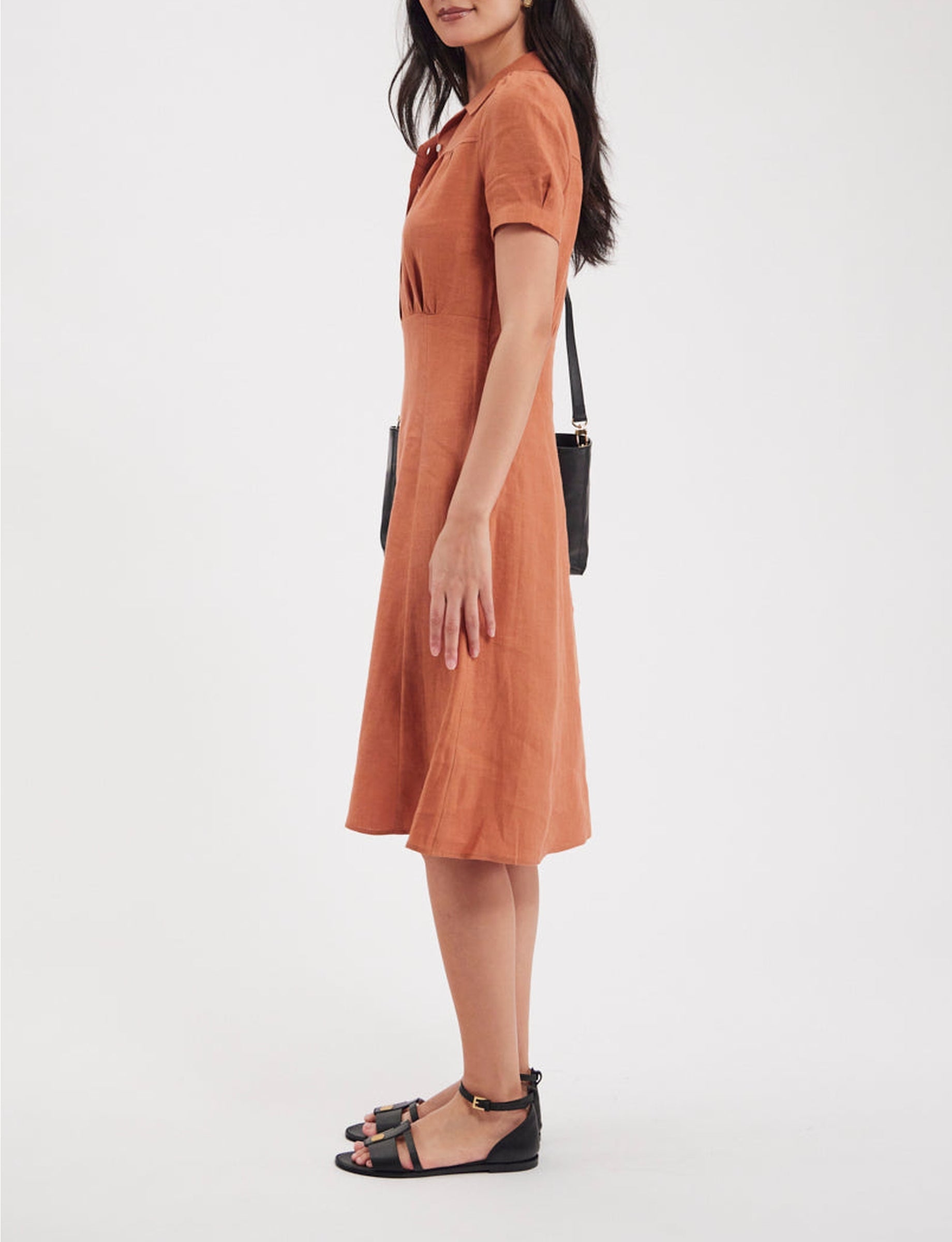 4qty RELIQUAT 90€ 23,5%  / Robe Angèle en lin - Caramel
