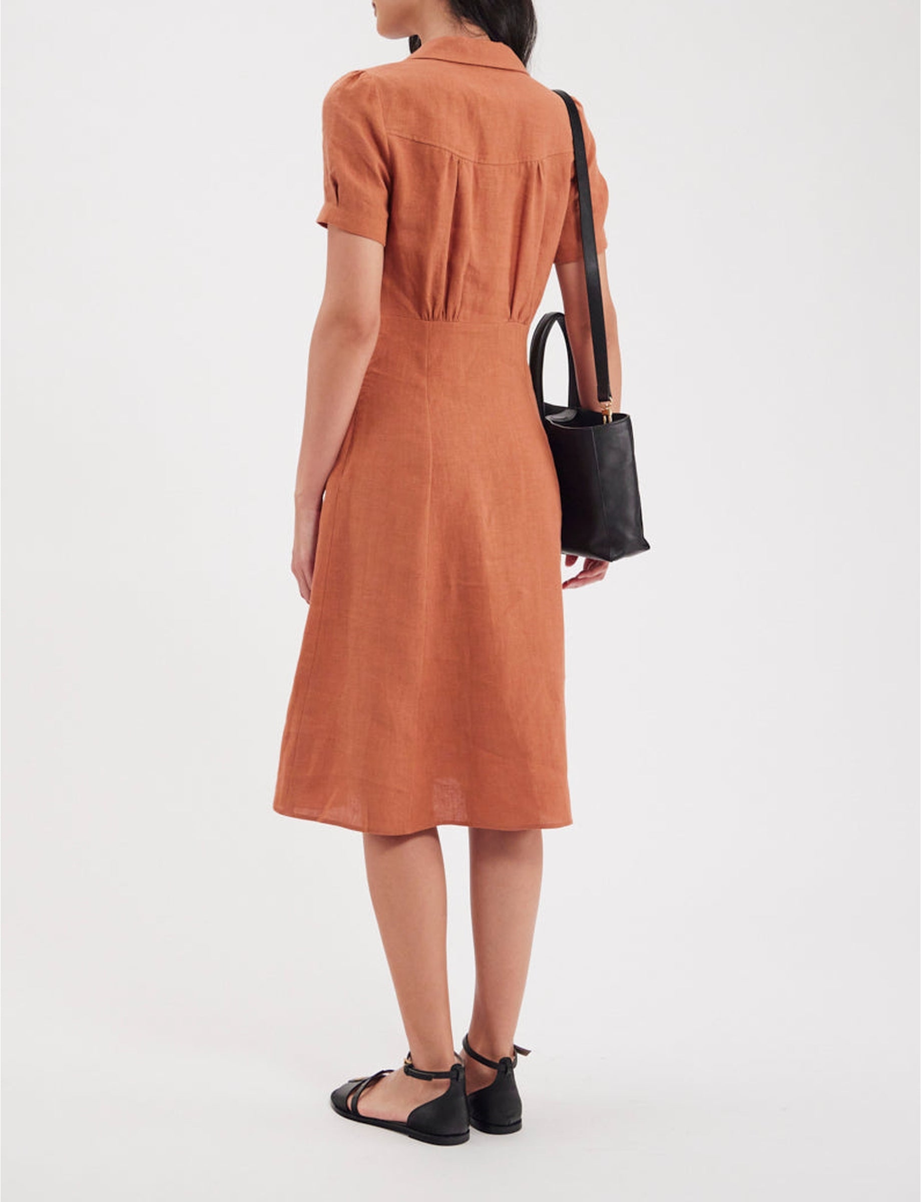 4qty RELIQUAT 90€ 23,5%  / Robe Angèle en lin - Caramel