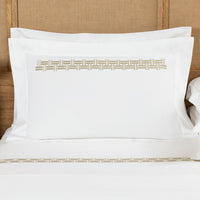 BASKET WEAVE EMBROIDERY / TAIE D'OREILLER