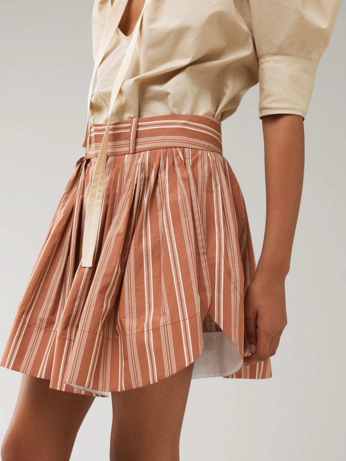 BASEPLUS_Amber Brown SHORT - Amber Brown