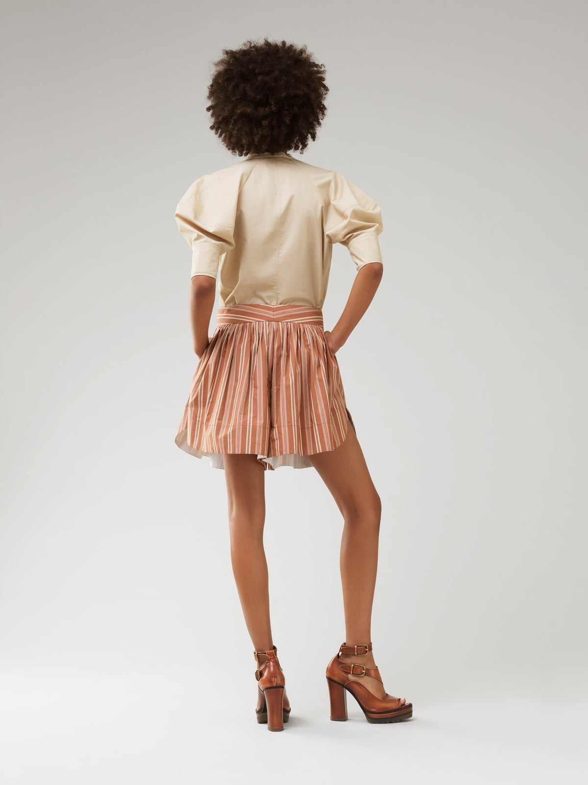 BASEPLUS_Amber Brown SHORT - Amber Brown