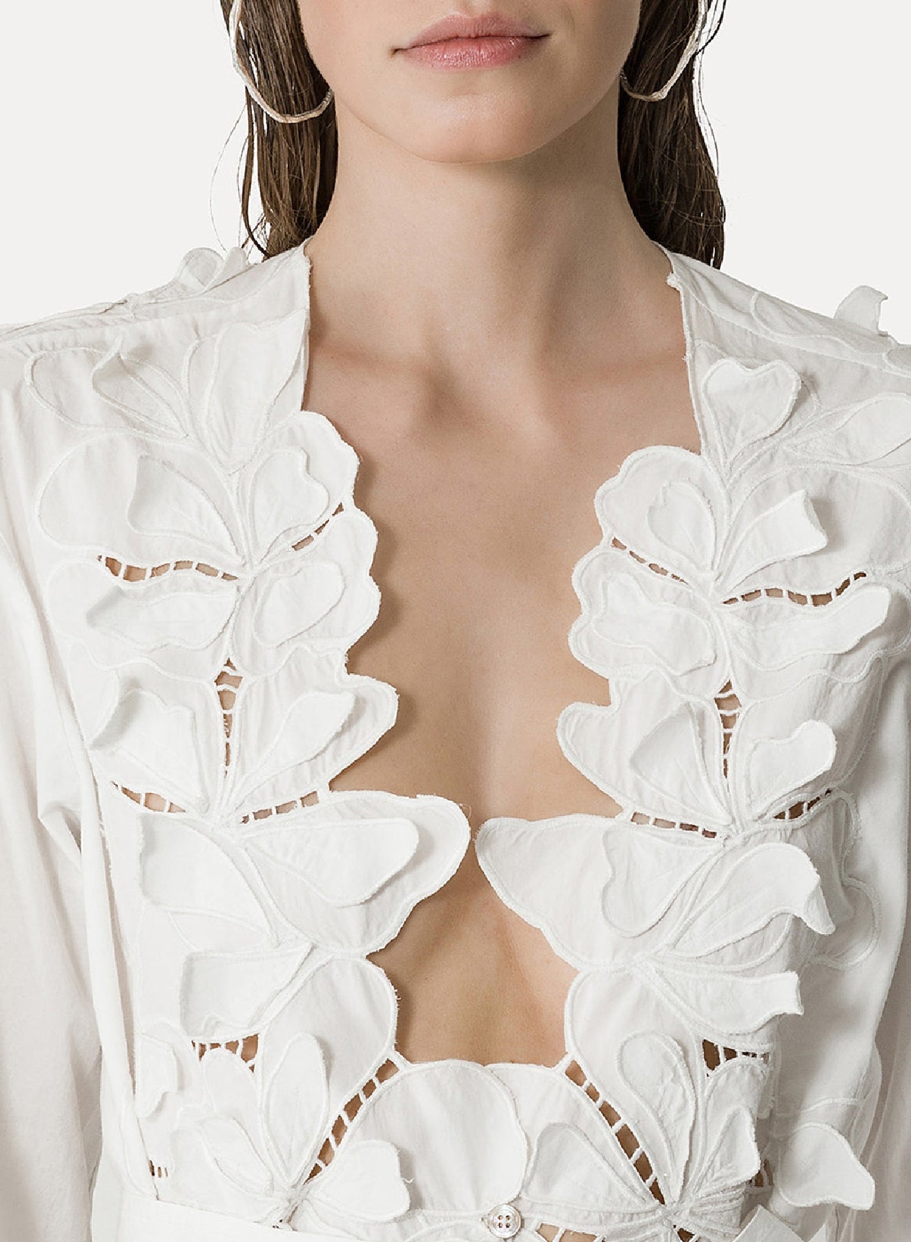 Robe avec pluie de pétales incrustés - Blanc