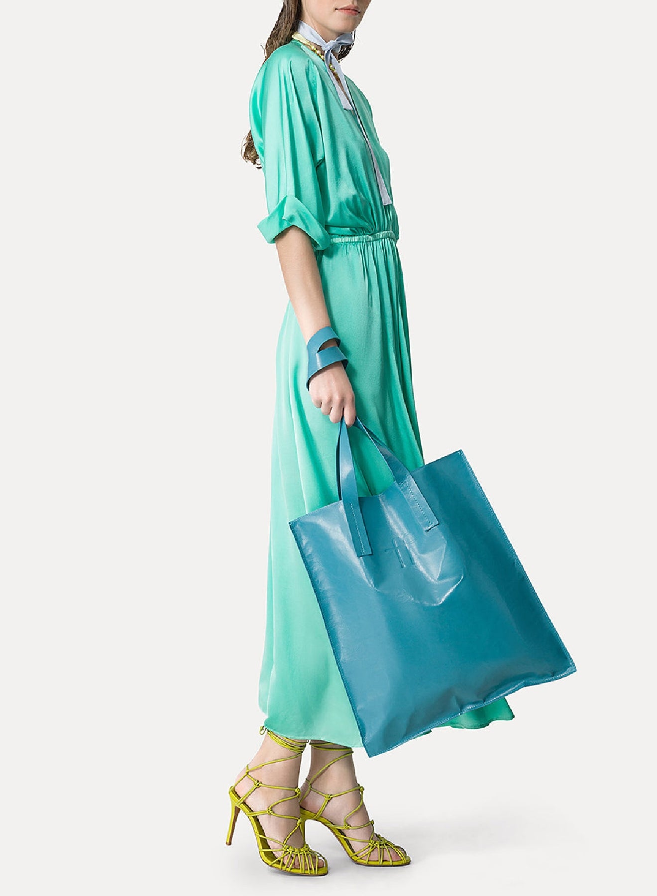 Cabas porté épaule en cuir brillant - Peacock