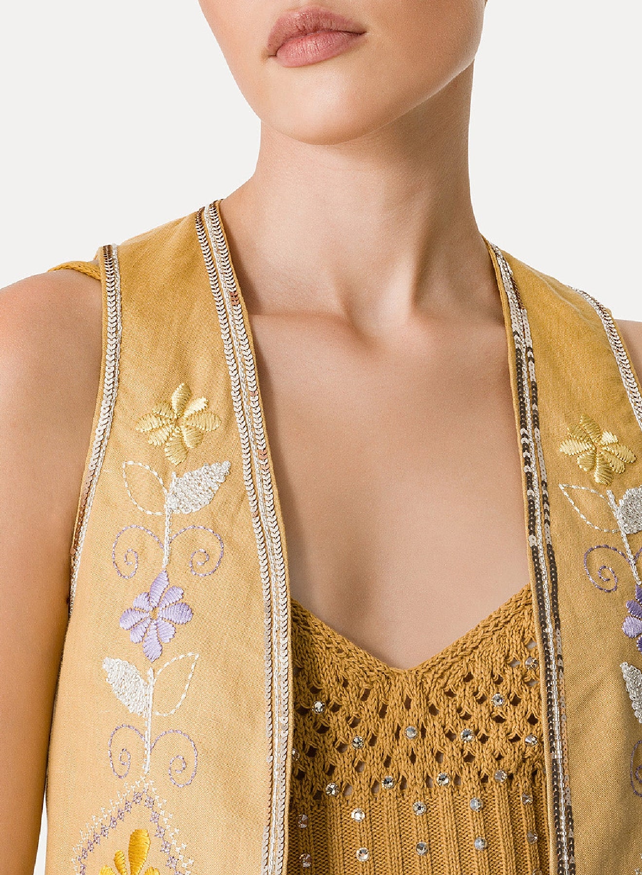 Waistcoat with "Oniric blossom" embroidery in linen - Grano