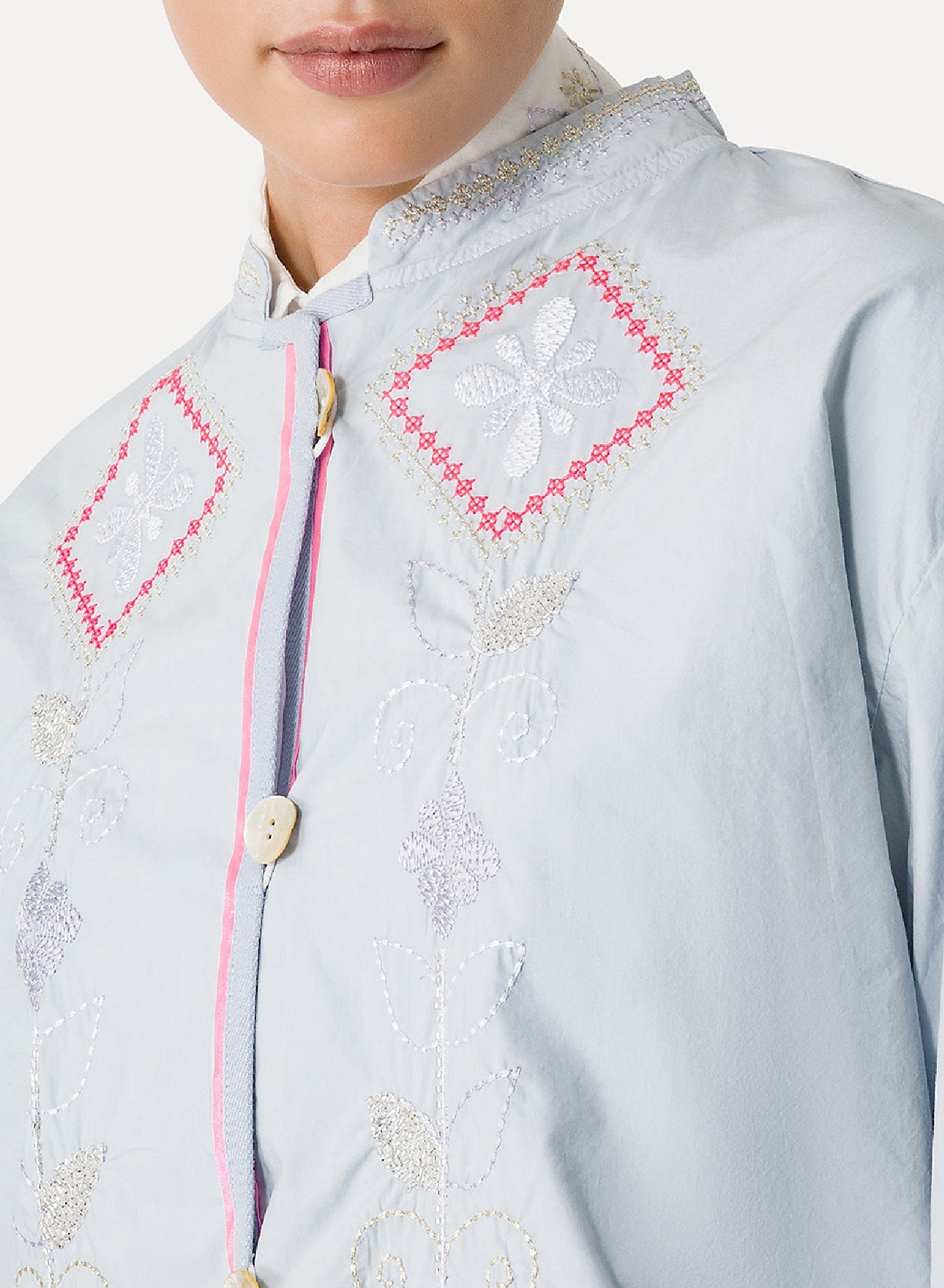 Veste avec broderie “Oniric blossom” en lin - Rugiada