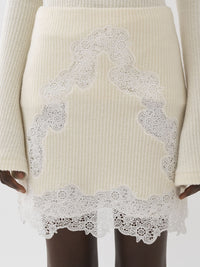 BASEPLUS_Eden White SKIRT - Eden White