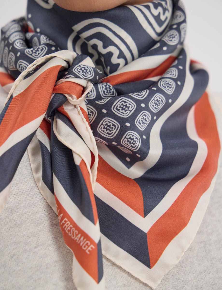 5qty NEW  / Foulard Lewis en soie -  Oak Leaf Red