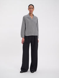 1qty NEW  / Top Noa -  Black White