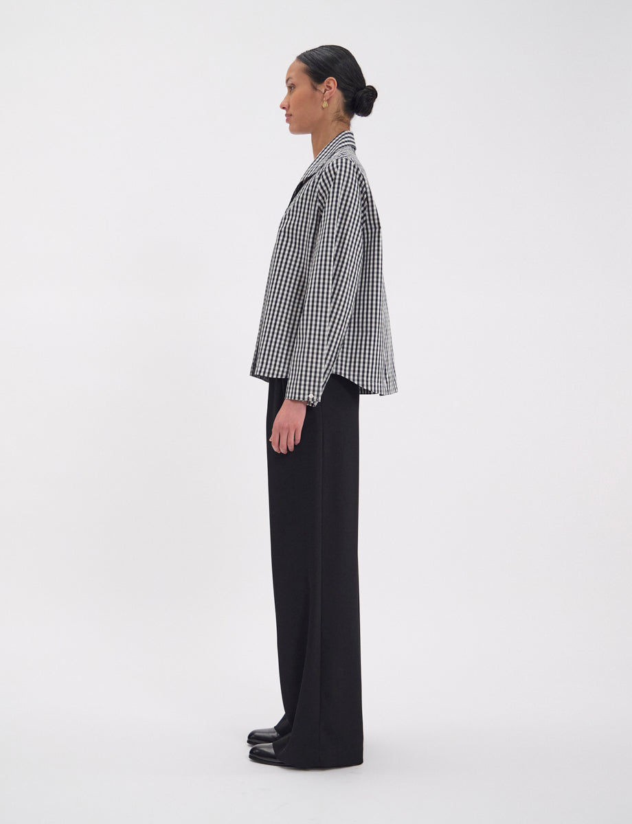 1qty NEW  / Top Noa -  Black White
