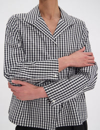1qty NEW  / Top Noa -  Black White