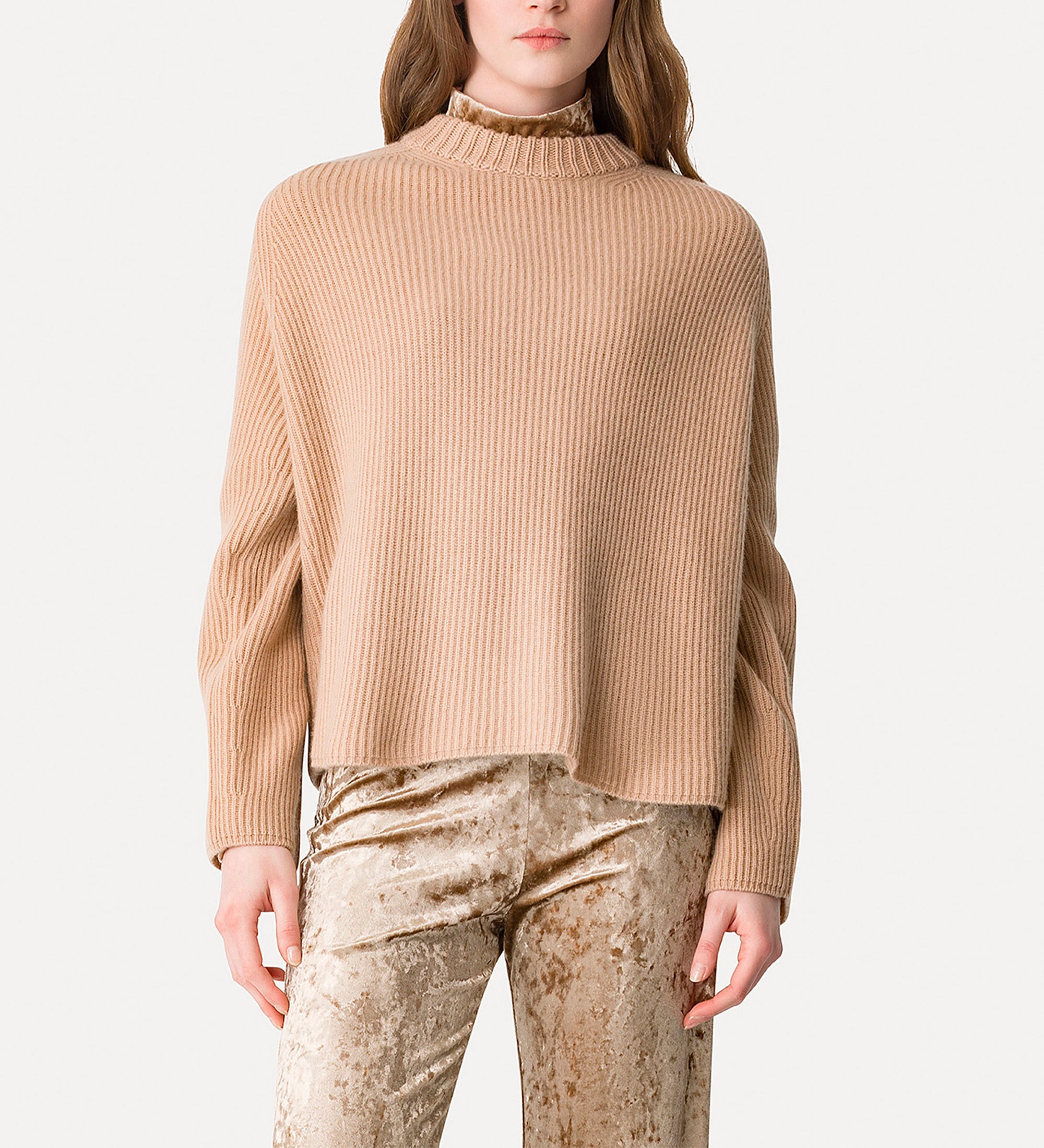 KNITWEAR