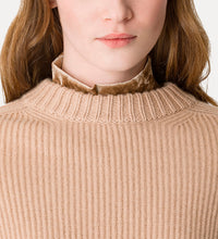 KNITWEAR