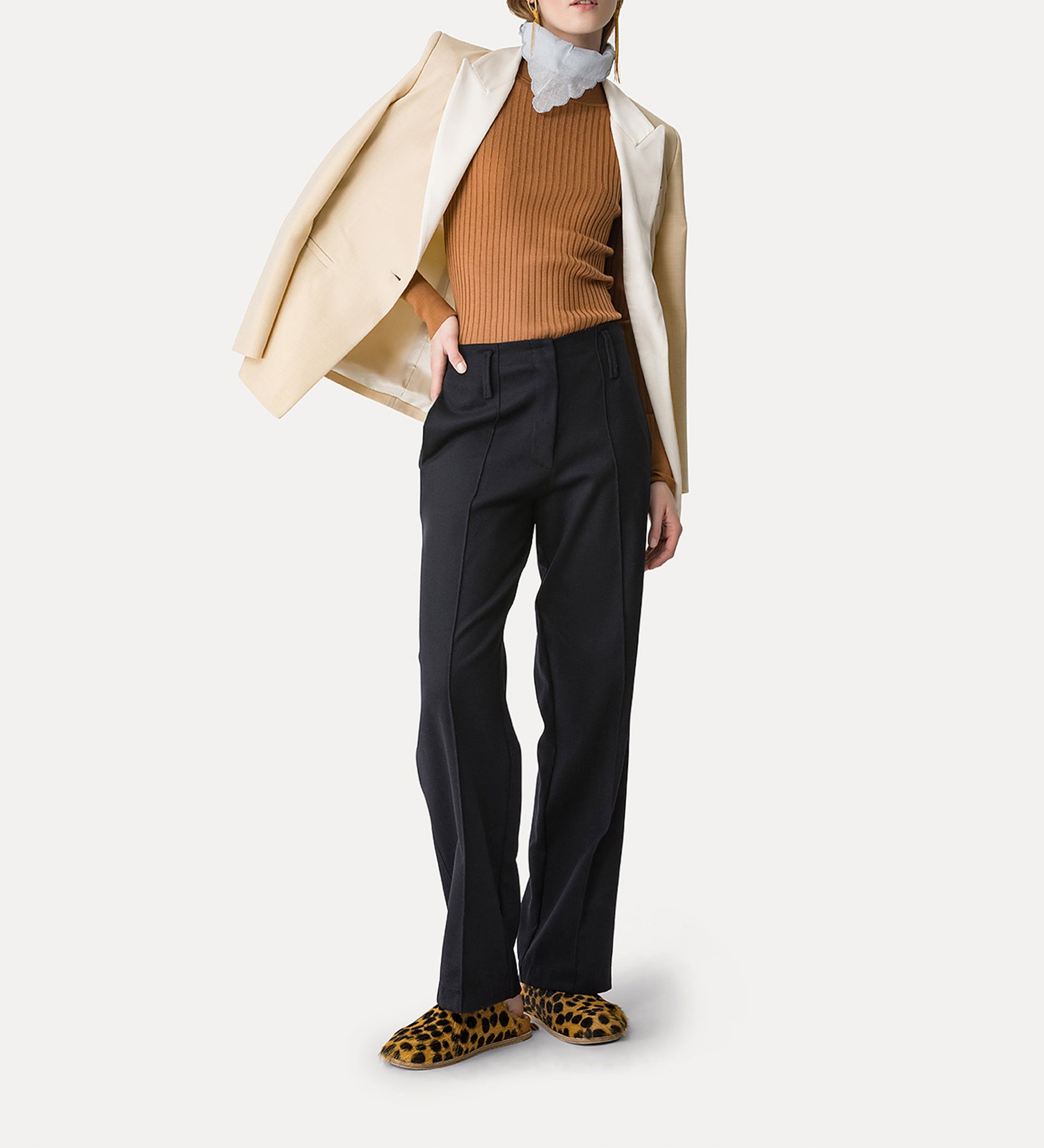 KNITWEAR