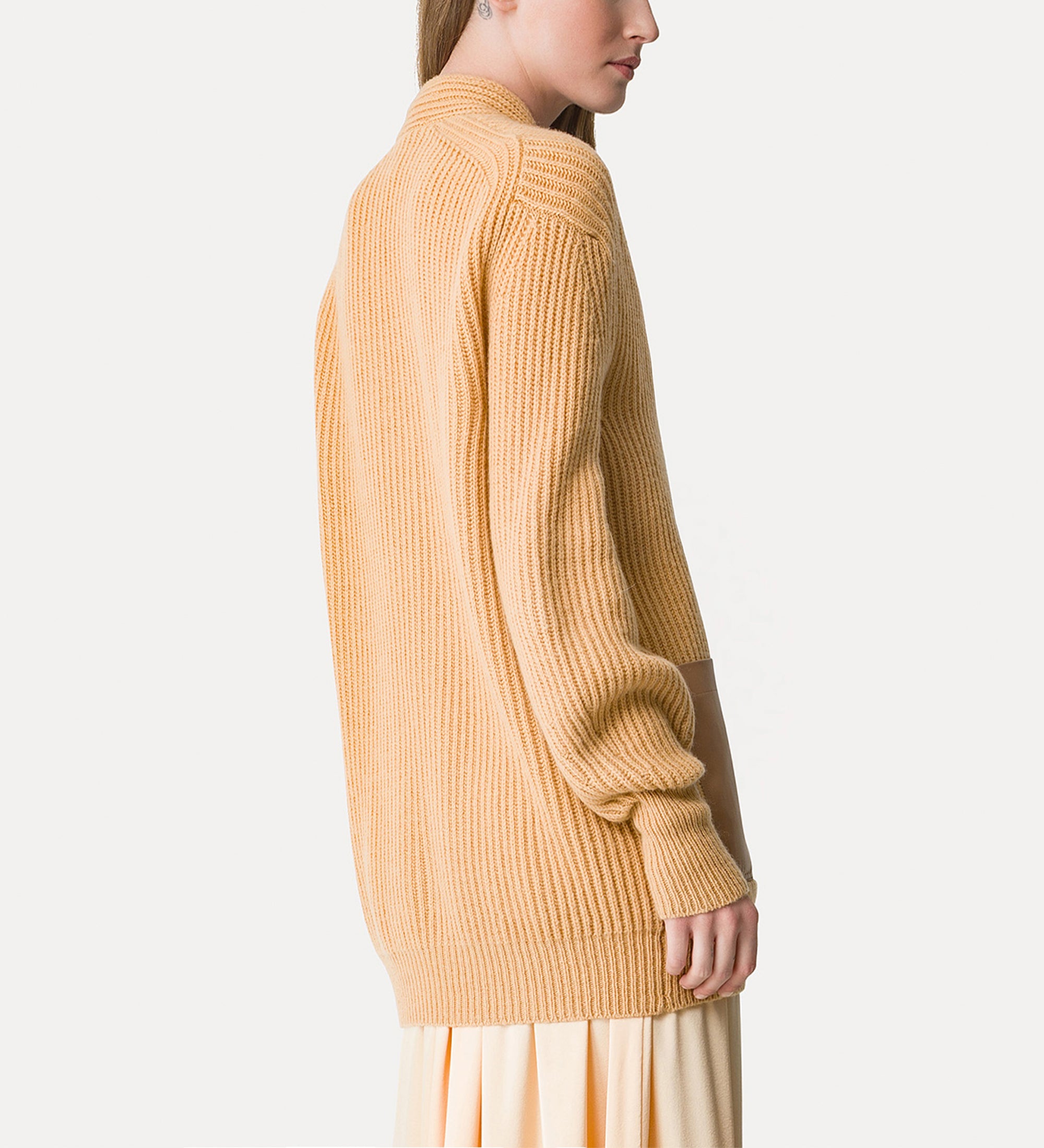 KNITWEAR